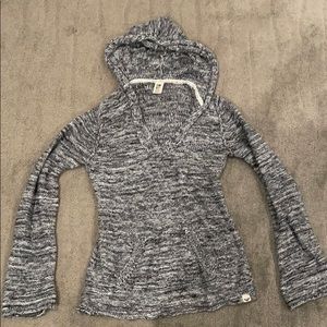Roxy Women’s sweater. Size Medium